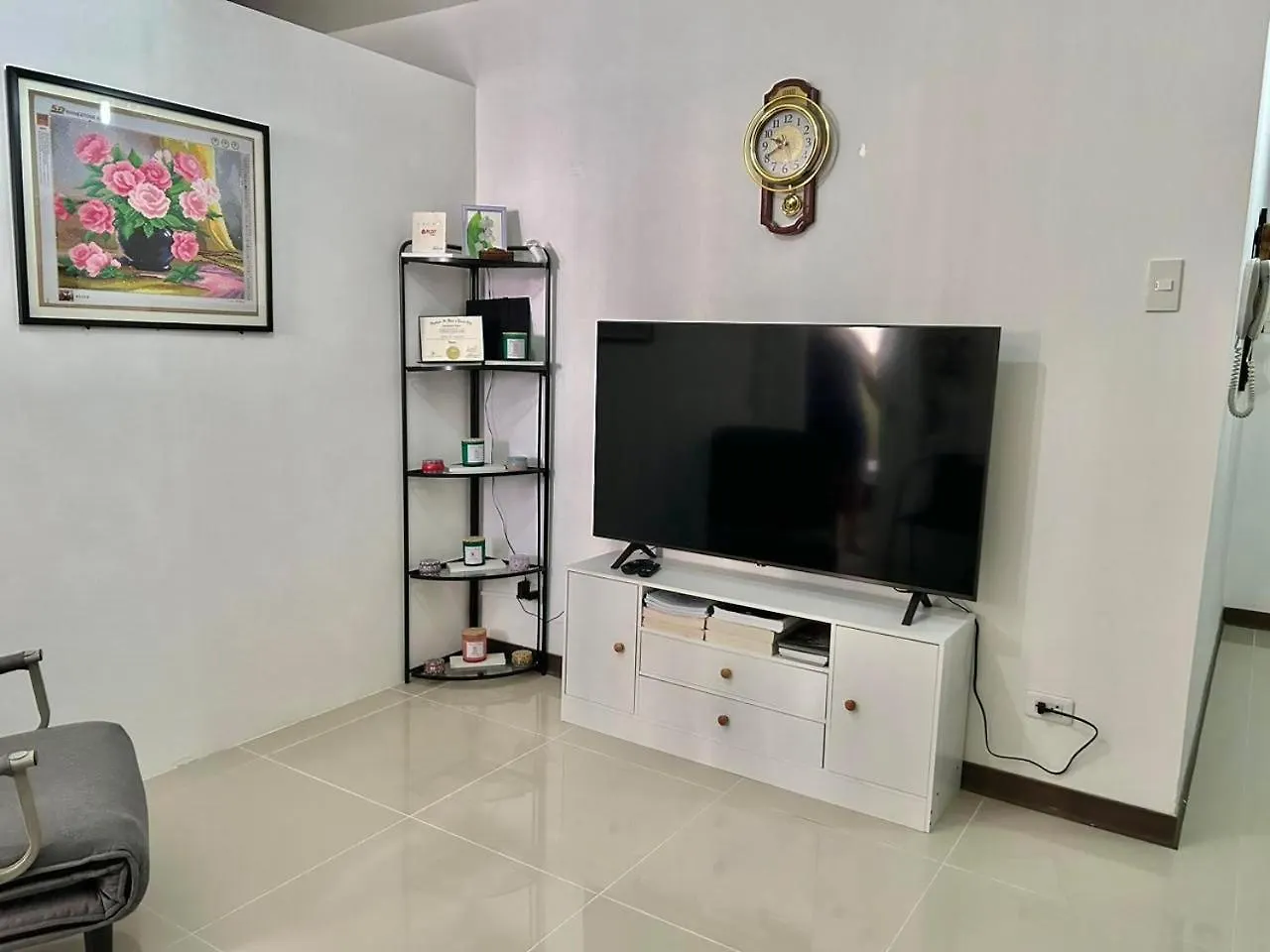 A Cozy Condo Within The Center Of Manila