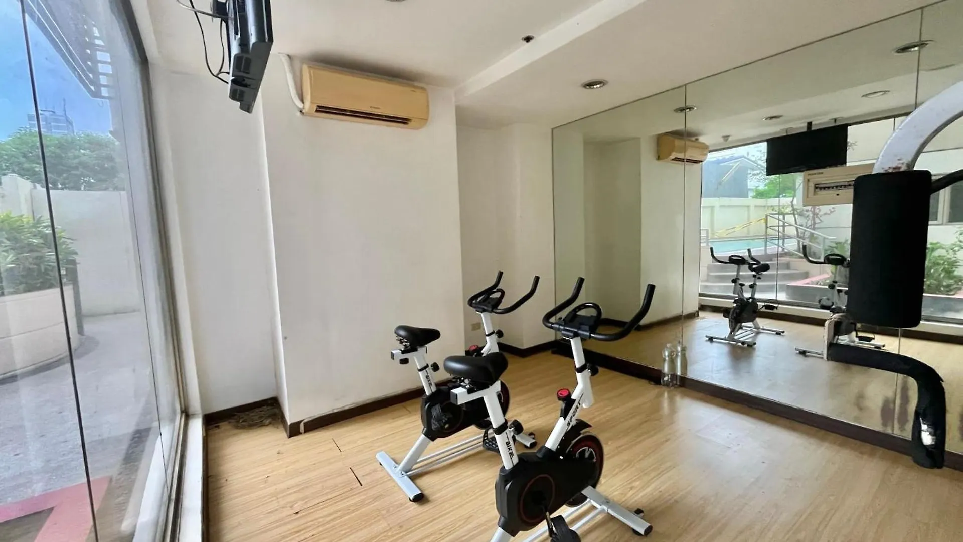 アパートホテル A Cozy Condo Within The Center Of マニラ市